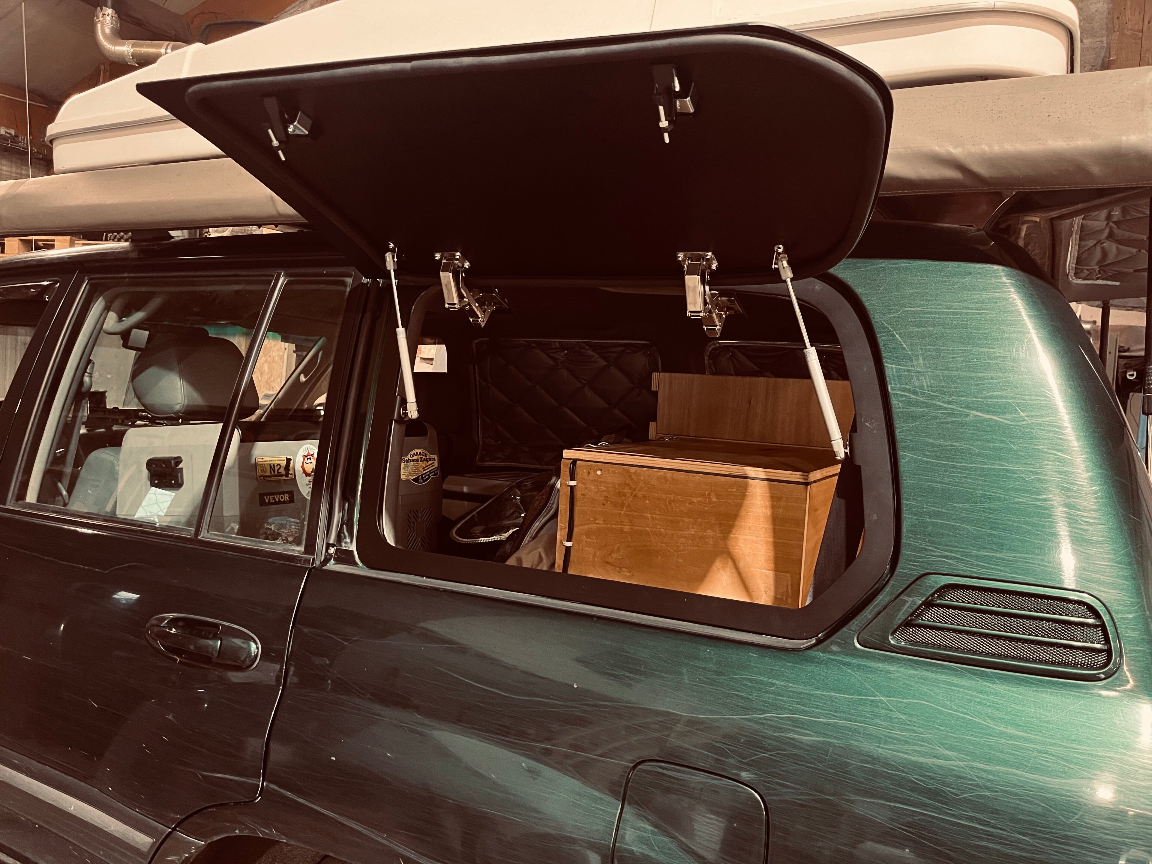 Gullwing windows TOYOTA HDJ100