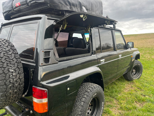 Gullwing windows NISSAN PATROL Y60 long